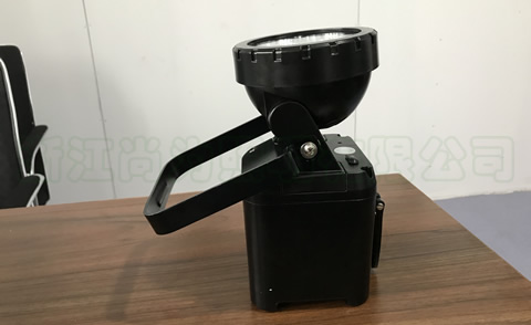 尚為SZSW2400多功能發(fā)電燈的實物圖 尚為SZSW2400多功能發(fā)電燈的實物圖